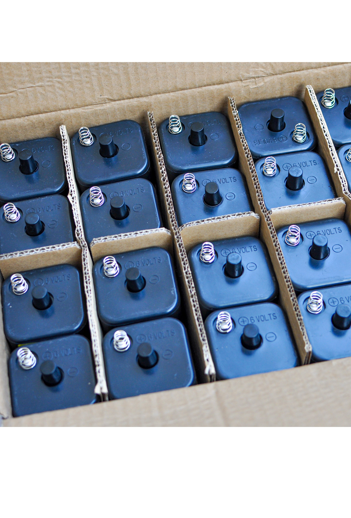 Doos Nissen blokbatterijen 6V voor werfsignalisatie
